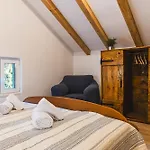 Uros In Nature With Pool Апартаменты *