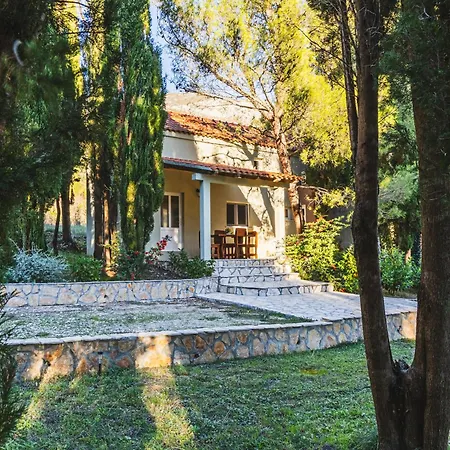 Uros In Nature With Pool Апартаменты Lovorno