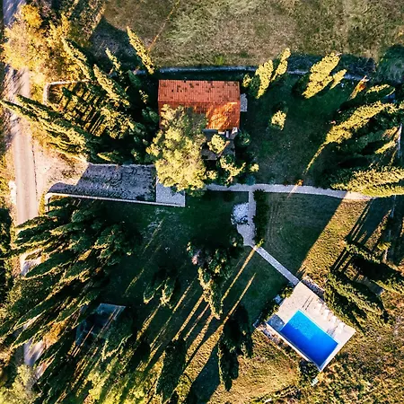 Uros In Nature With Pool * Lovorno