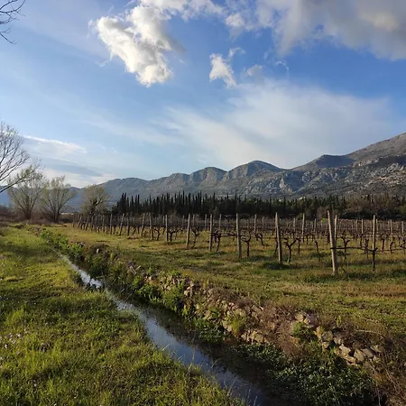 Uros In Nature With Pool * Lovorno
