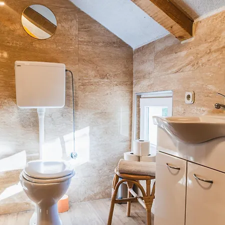 Uros In Nature With Pool Lovorno